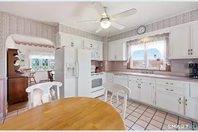 155 Baker Street, Bridgeport, CT 06606 - Photo 10
