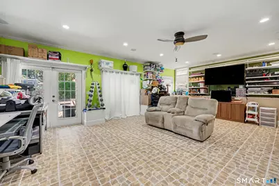 215 Knickerbocker Avenue, Stamford, CT 06907 - Photo 20