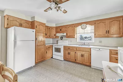 90 Elliott Street, Stratford, CT 06614 - Photo 12