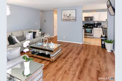 2370 North Avenue #2A, Bridgeport, CT 06604 - Photo 1