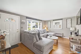 19 Marion St, Hartford, CT 06106 - Photo 2