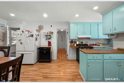752 East Broadway, Milford, CT 06460 - Photo 10
