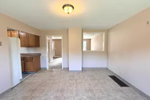 105-107 S Chestnut St, Plainfield, CT 06387 - Photo 6