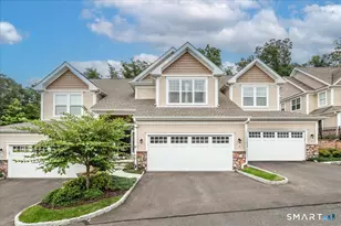 18 Hunting Ridge Ln, Bethel, CT 06801 - Photo 4