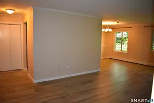 24 Teresa Pl, Bridgeport, CT 06606 - Photo 10
