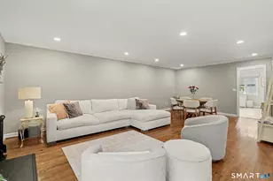 9 Lambert Cmn, Wilton, CT 06897 - Photo 4
