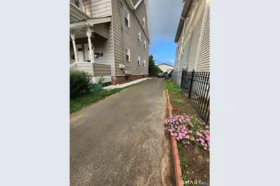16-18 Heath Street #3, Hartford, CT 06106 - Photo 2