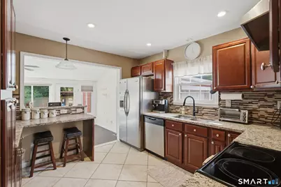 17 Carol Drive, Manchester, CT 06040 - Photo 8