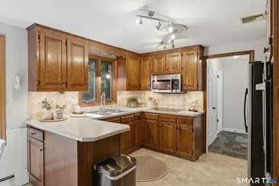 15 Sanctuary Drive, Simsbury, CT 06070 - Photo 8