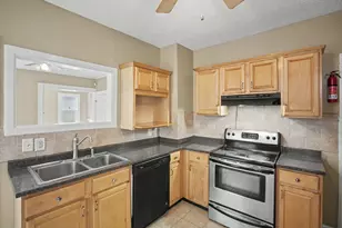 169 Chatham St, New Haven, CT 06513 - Photo 6