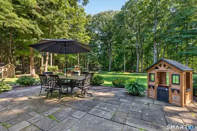 26 Minister Brook Drive, Simsbury, CT 06070 - Photo 28