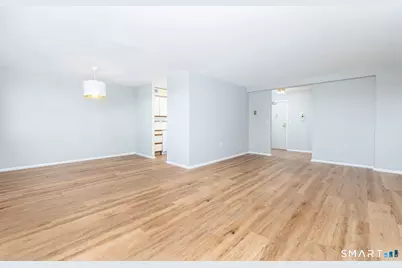 887 Farmington Avenue #6F, West Hartford, CT 06119 - Photo 10