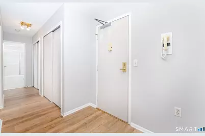 887 Farmington Avenue #6F, West Hartford, CT 06119 - Photo 6
