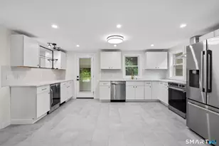 31 Jackson Dr, Trumbull, CT 06611 - Photo 6