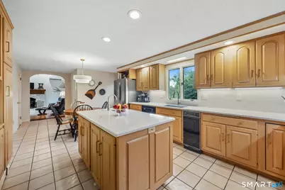 21 Watson Drive, Simsbury, CT 06070 - Photo 12