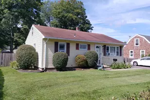 113 Cheshire Rd, Meriden, CT 06451 - Photo 2