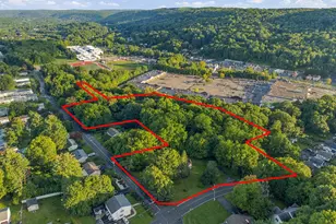 684 Field St, Naugatuck, CT 06770 - Photo 1