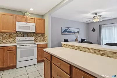 48 Brookside Village #48, Enfield, CT 06082 - Photo 8