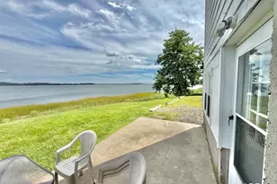 3 Bayview Pl, West Haven, CT 06516 - Photo 2