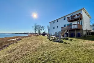 3 Bayview Pl, West Haven, CT 06516 - Photo 1