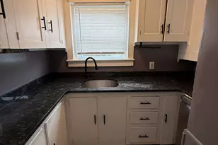 104 Spring St, Windsor Locks, CT 06096 - Photo 4
