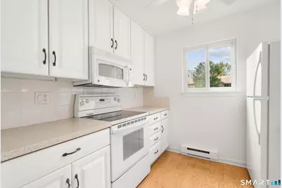 6 Riverview Drive #6, Bridgeport, CT 06606 - Photo 12