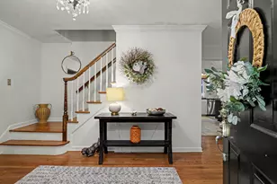 550 Wellington Dr, Fairfield, CT 06824 - Photo 4