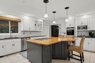 550 Wellington Dr, Fairfield, CT 06824 - Photo 8
