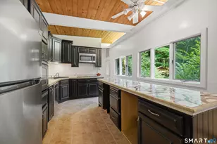 5 Old Lantern Dr S, Bethel, CT 06801 - Photo 6