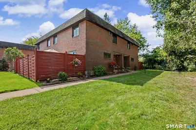 116 Sharon Lane #116, Wethersfield, CT 06109 - Photo 2