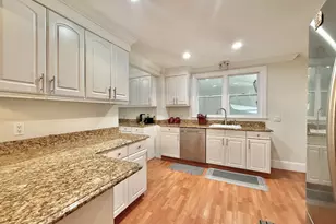 638 Hope St, Stamford, CT 06907 - Photo 6