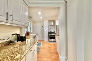 638 Hope St, Stamford, CT 06907 - Photo 8