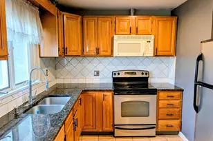 13 Ventura Ave, Danbury, CT 06811 - Photo 6