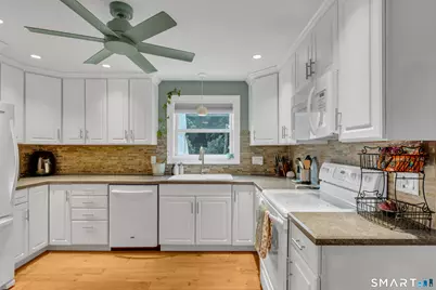 37 Wayne Road, Groton, CT 06340 - Photo 6