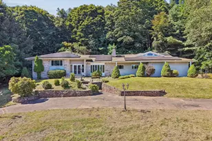 265 Brownstone Ridge, Meriden, CT 06451 - Photo 2