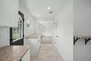 401 Juniper Ln, Cheshire, CT 06410 - Photo 16