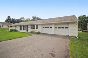401 Juniper Ln, Cheshire, CT 06410 - Photo 1