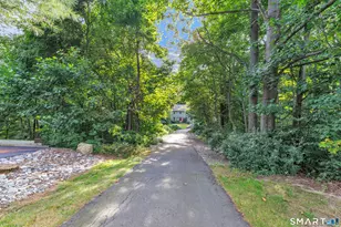 32 Shari Dr, Seymour, CT 06483 - Photo 2