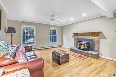 32 Shari Drive, Seymour, CT 06483 - Photo 18