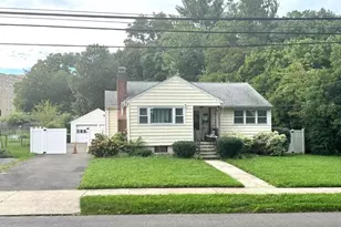 746 Lincoln Ave, Bridgeport, CT 06606 - Photo 2