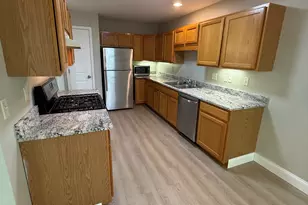 2002 Eaton Ct, Danbury, CT 06811 - Photo 8