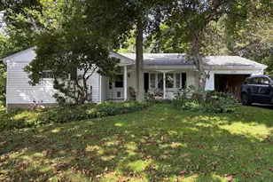 703 Laurel Grove Rd, Middletown, CT 06457 - Photo 1