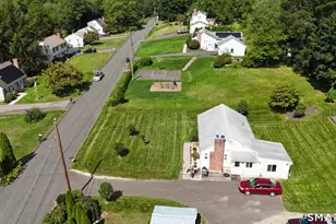 2 Hamilton Rd, East Granby, CT 06026 - Photo 4
