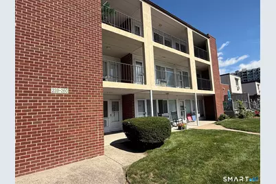 255 West Walk #255, West Haven, CT 06516 - Photo 2