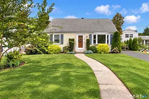 25 Fairfield St, Milford, CT 06460 - Photo 16