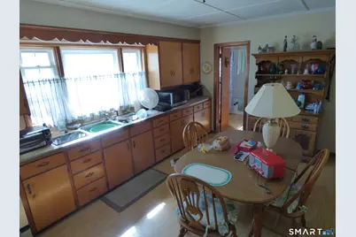 40 Hull Street, Ansonia, CT 06401 - Photo 6