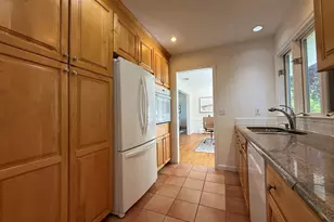 265 Balmforth St, Bridgeport, CT 06605 - Photo 10