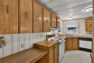 60 Colchester Cmns, Colchester, CT 06415 - Photo 16