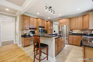 25 Grant Dr, Avon, CT 06001 - Photo 8