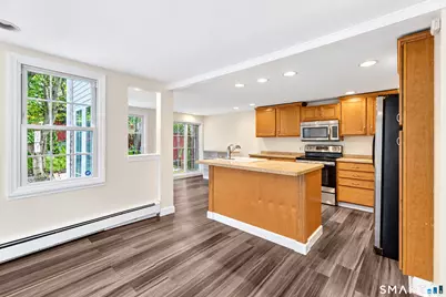 6 Hillside Court, Middletown, CT 06457 - Photo 12
